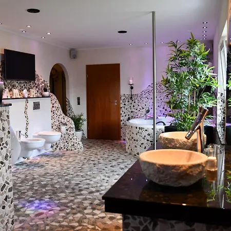 Haus Respirada Wellnessarea, Whirlpool, Gym, Sauna Меккенхайм Экстерьер фото