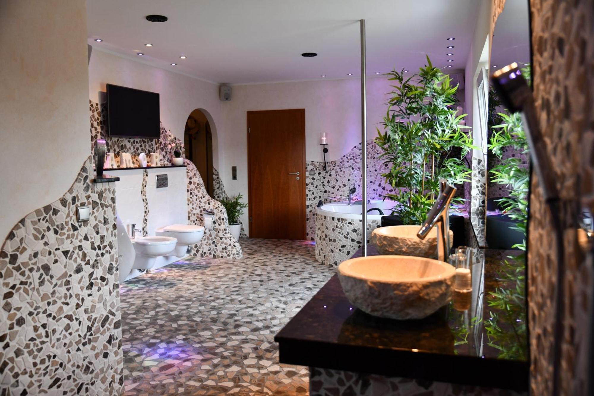 Holiday home Haus Respirada Wellnessarea, Whirlpool, Gym, Sauna